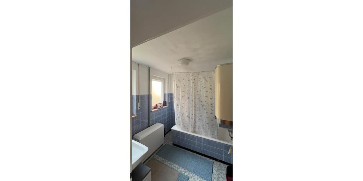 Einfamilienhaus Bisingen - 8 Zimmer, 180 m&sup2;, 1.500&euro; | Angebot:24841459