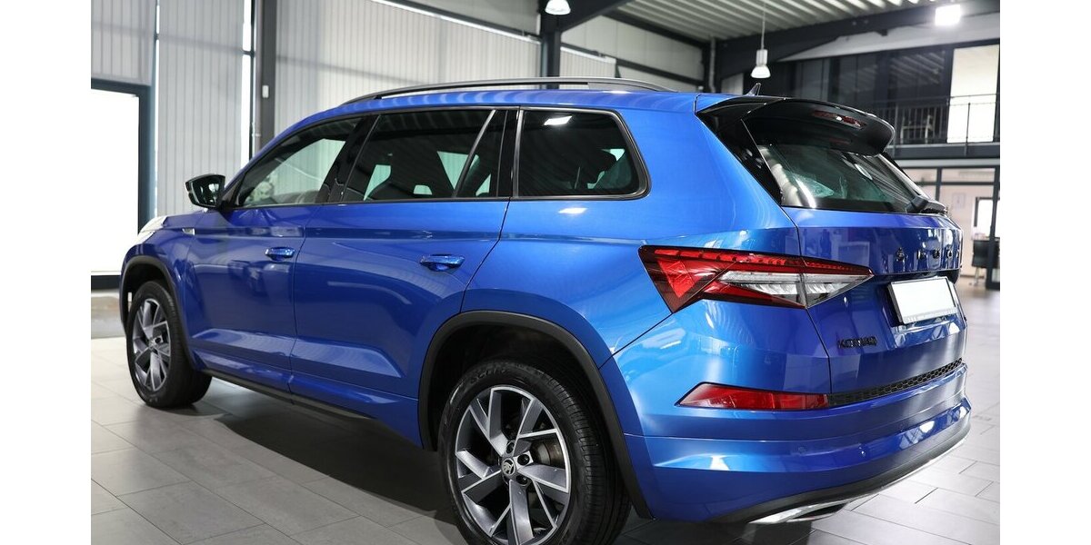 Skoda Kodiaq 2.0 TDI DSG 4x4 SPORTLINE RACE-BLUE+BLACK 124.000 km 30.991 &euro; Hamm 59077