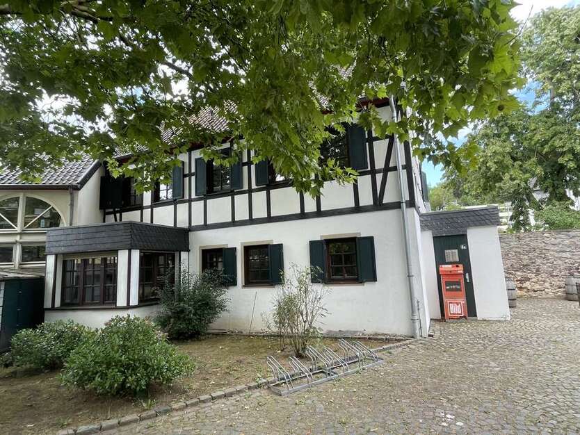 Haus zum Mieten in Bad Honnef 1.560 € 120 m²