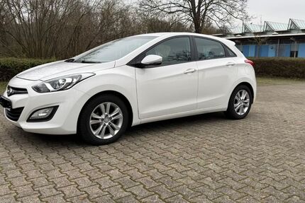 Hyundai i30 84.500 km 7.650 &euro; Bruchsal 76646