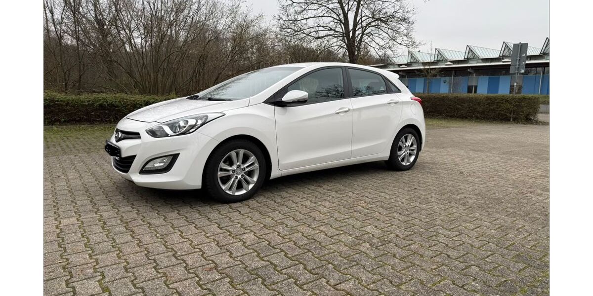 Hyundai i30 84.500 km 7.650 &euro; Bruchsal 76646