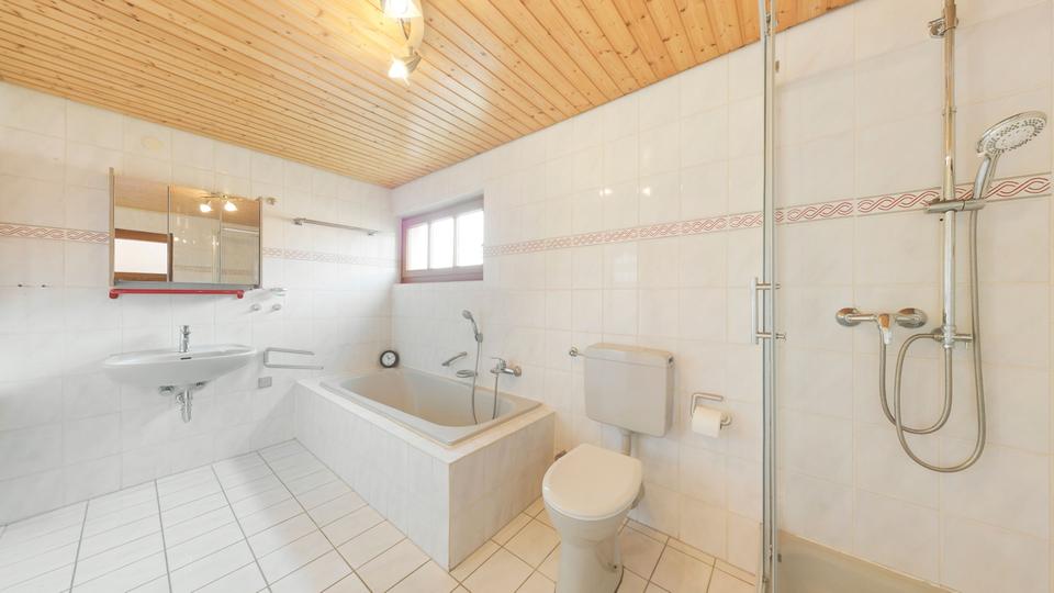 Einfamilienhaus Elztal - 5 Zimmer, 104 m&sup2;, 1.200&euro; | Angebot:24650004