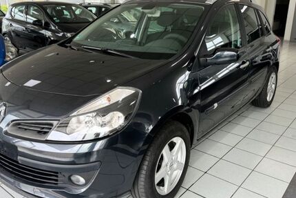 Renault Clio 148.000 km 2.999 &euro; kevelaer 47623