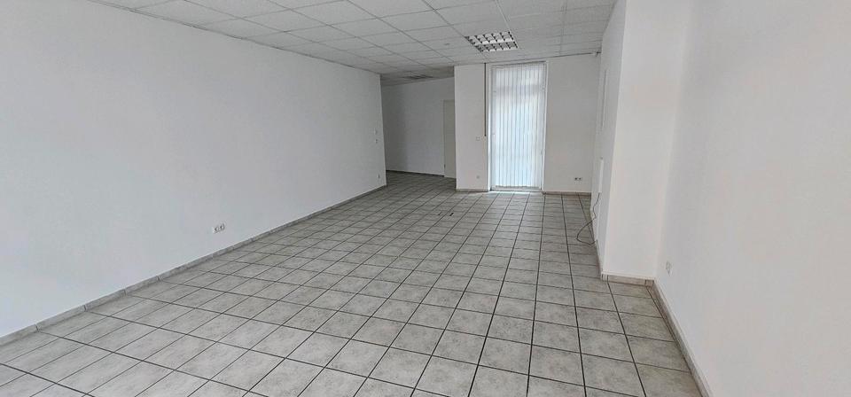 schöne Laden in Dingolfing zu Vermieten