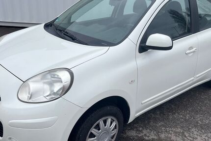 Nissan Micra 276.000 km 1.950 &euro; Berlin 12057