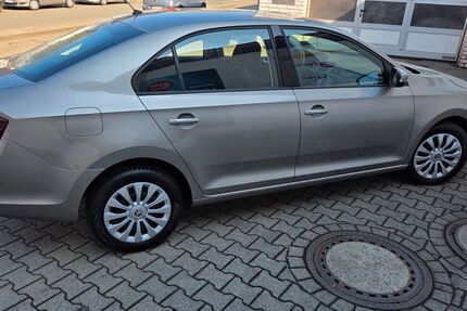 Skoda Rapid 99.500 km 9.899 &euro; Osnabrück 49076