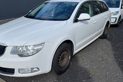 Skoda Superb 294.149 km 3.999 &euro; Döbern 03159