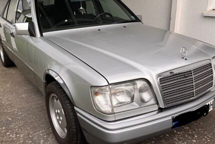 Mercedes-Benz 220 82.000 km 13.900 &euro; Kyritz 16866