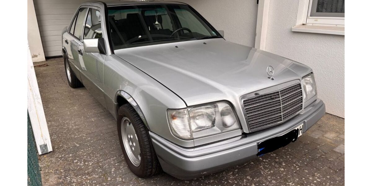 Mercedes-Benz 220 82.000 km 13.900 &euro; Kyritz 16866