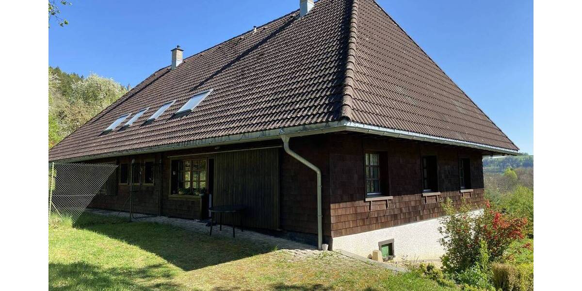 Einfamilienhaus Bonndorf im Schwarzwald Brunnadern - 8 Zimmer, 181 m&sup2;, 450.000&euro; | Angebot:26379865