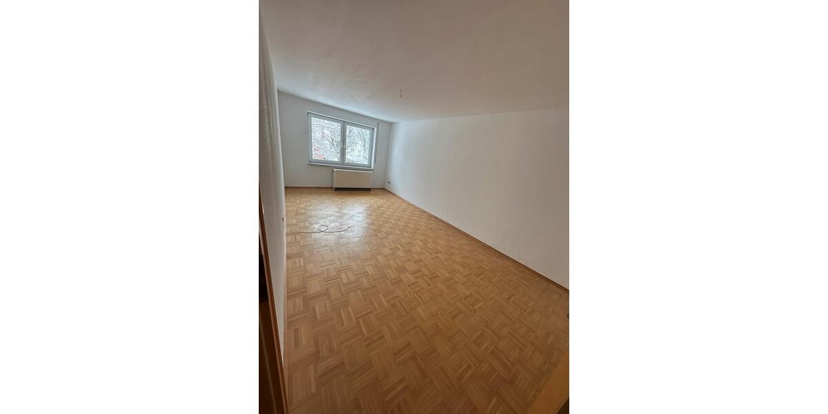 Etagenwohnung Vellmar - 6 Zimmer, 130 m&sup2;, 1.000&euro; | Angebot:24788512
