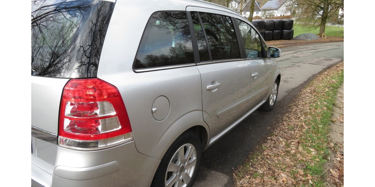 Opel Zafira 55.500 km 5.900 &euro; Olpe 57462