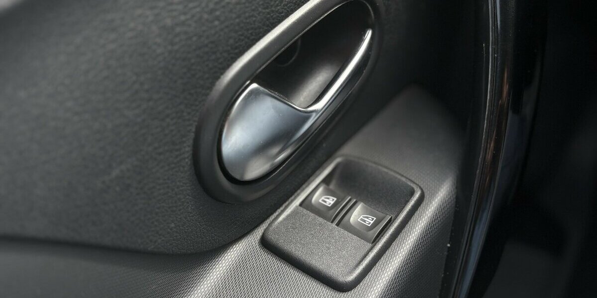 Dacia Sandero Stepway Celebration NAVIGATION/TEMPOMAT 29.280 km 8.900 &euro; Villingen-Schwenningen 78054