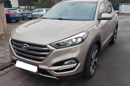 Hyundai TUCSON 133.600 km 16.200 &euro; Meckenheim 53340