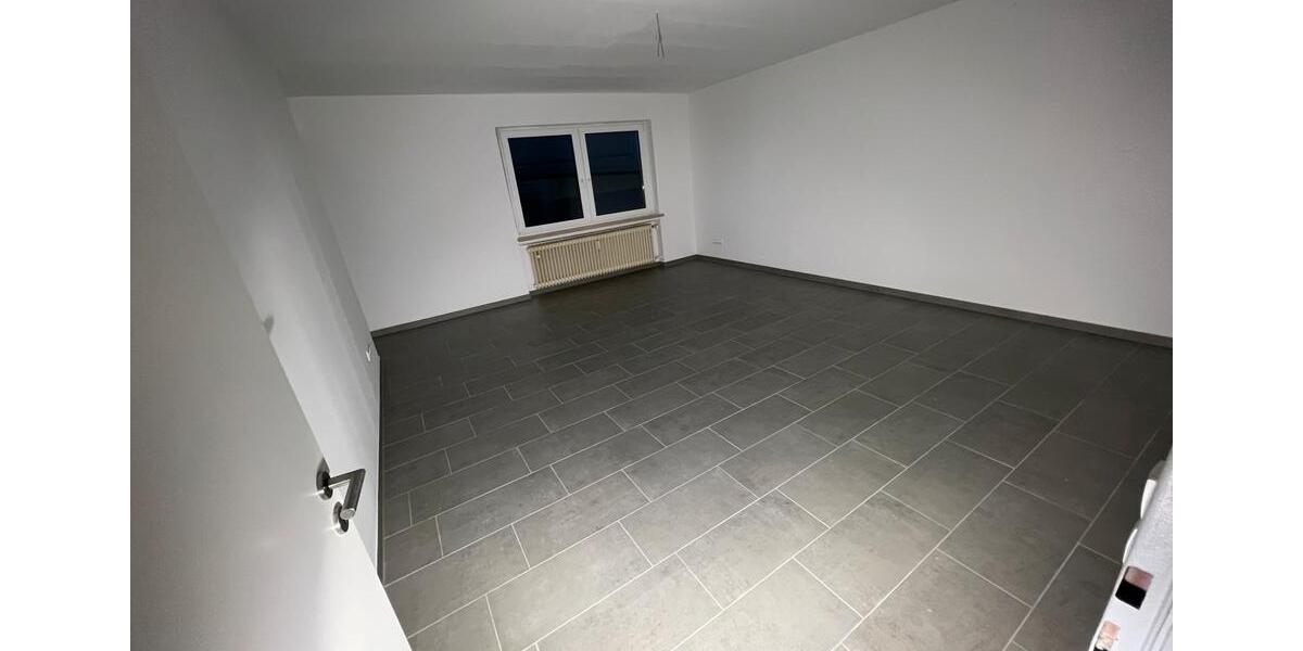 Erdgeschoßwohnung Gießen - 3 Zimmer, 83 m&sup2;, 1.050&euro; | Angebot:26396334