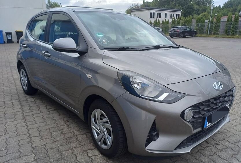 i10