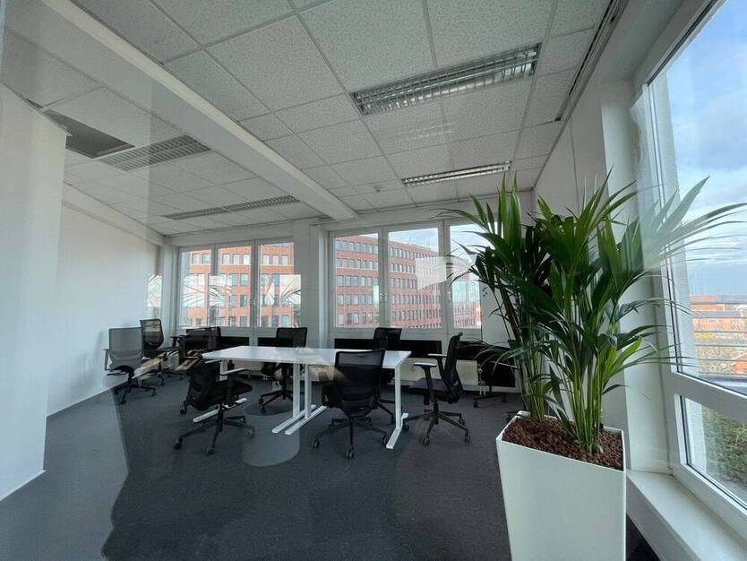 Modernes Büro mit Dachterrasse in Reinickendorf - All-in-Miete