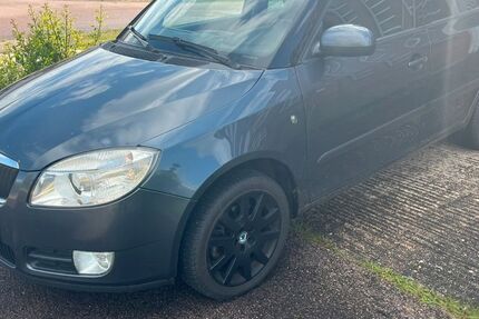 Skoda Fabia 299.999 km 1.800 &euro; Bernburg 06406