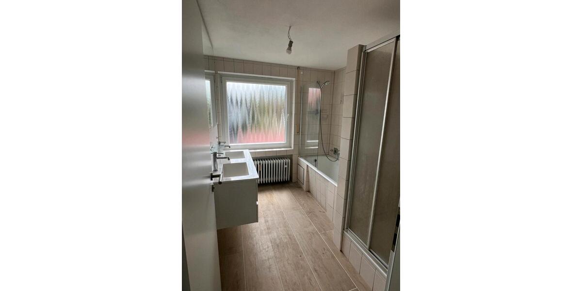 Etagenwohnung Münsingen - 4 Zimmer, 90 m&sup2;, 960&euro; | Angebot:26063408