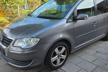 VW Touran 372.000 km 2.500 &euro; Raubling 83064