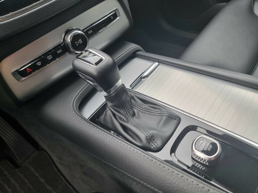 Volvo XC90 ThorsHammer Leder-Sport Memory APP AHK 7-Si 75.900 km 41.900 € Garrel 49681