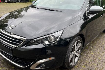 Peugeot 308 56.000 km 7.999 &euro; Lemgo 32657