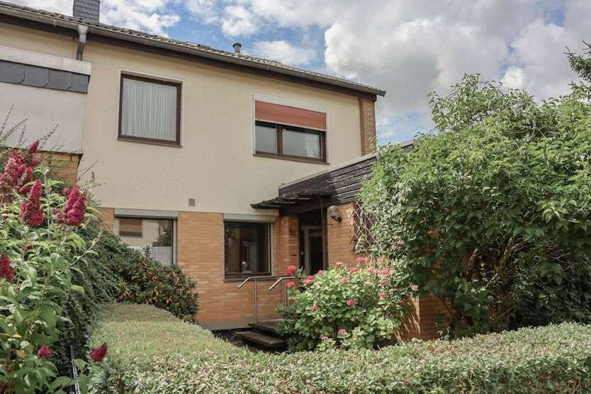 Haus zum Kaufen in Hannover 280.000 € 175 m²