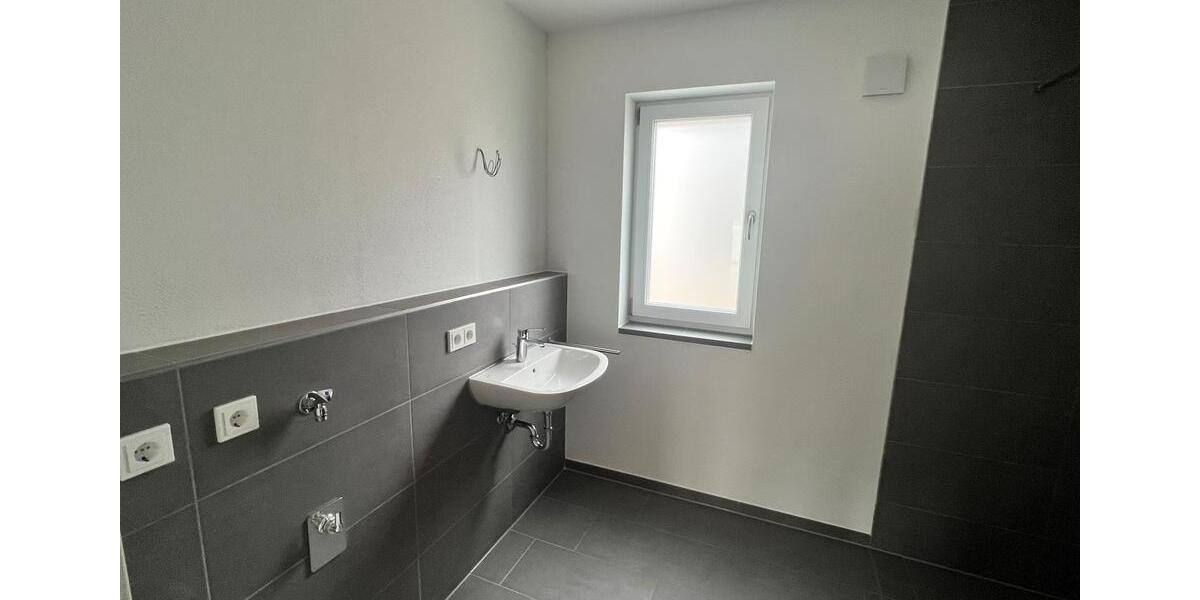 Etagenwohnung Tiefenbach - 3 Zimmer, 96 m&sup2;, 1.100&euro; | Angebot:26632575