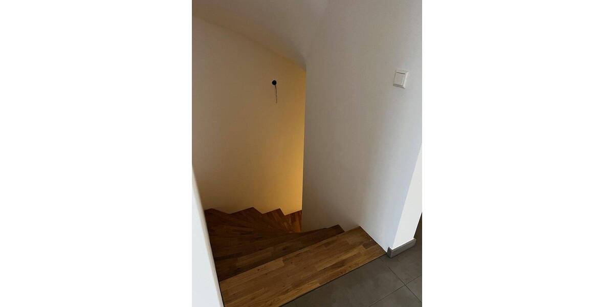 Doppelhaushälfte Amstetten - 7 Zimmer, 185 m&sup2;, 2.000&euro; | Angebot:26819968