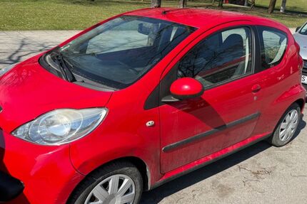 Peugeot 107 186.000 km 1.490 &euro; München 80333