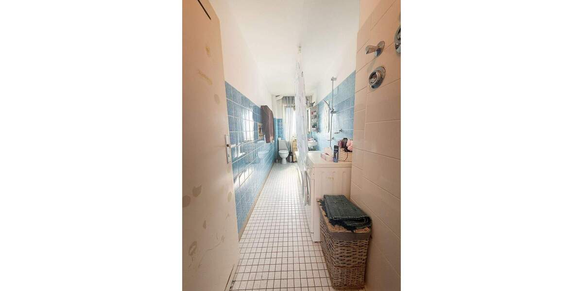 Bezugsfreie 2 ZKB mit Balkon in verkehrsgünstiger Lage | Großteils modernisiert | Fernwärme Heizung 2 zimmer