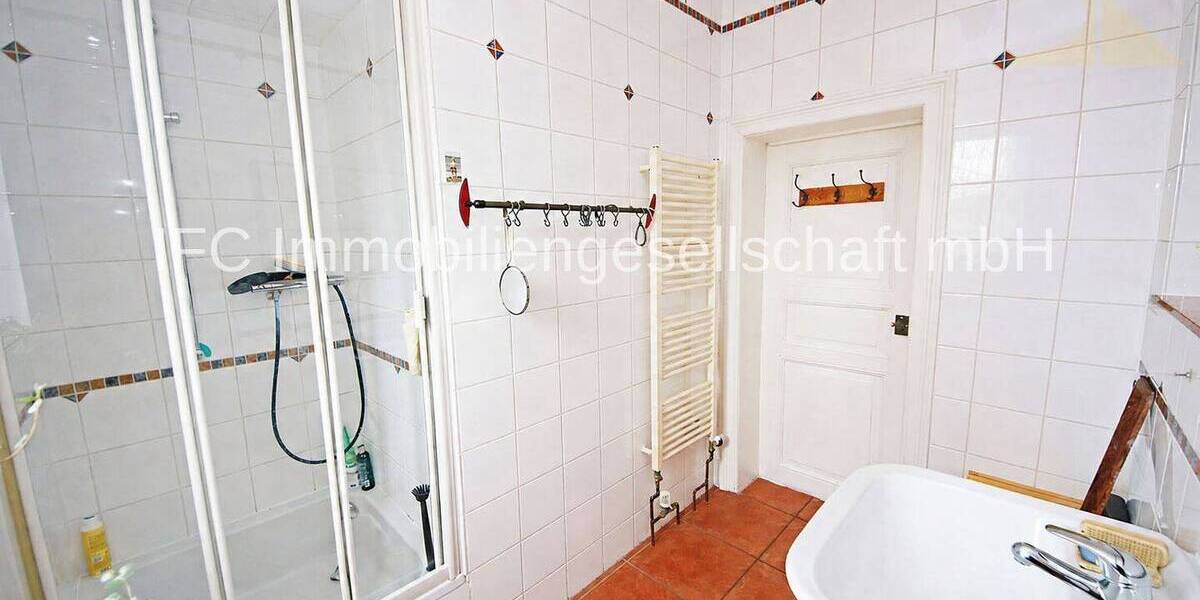 Etagenwohnung Dessau-Roßlau Siedlung - 4 Zimmer, 110 m&sup2;, 192.000&euro; | Angebot:26807340