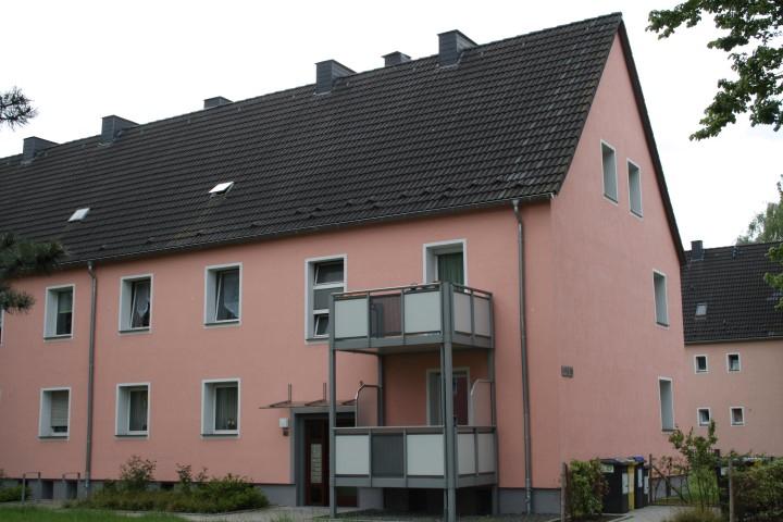 Bei VIVAWEST die Sonnenstrahlen auf dem eigenen Balkon genießen.