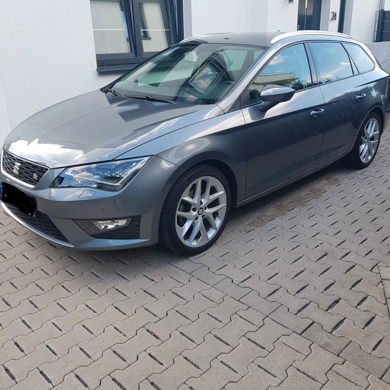 Seat Leon 75.000 km 13.399 € Menden 58706