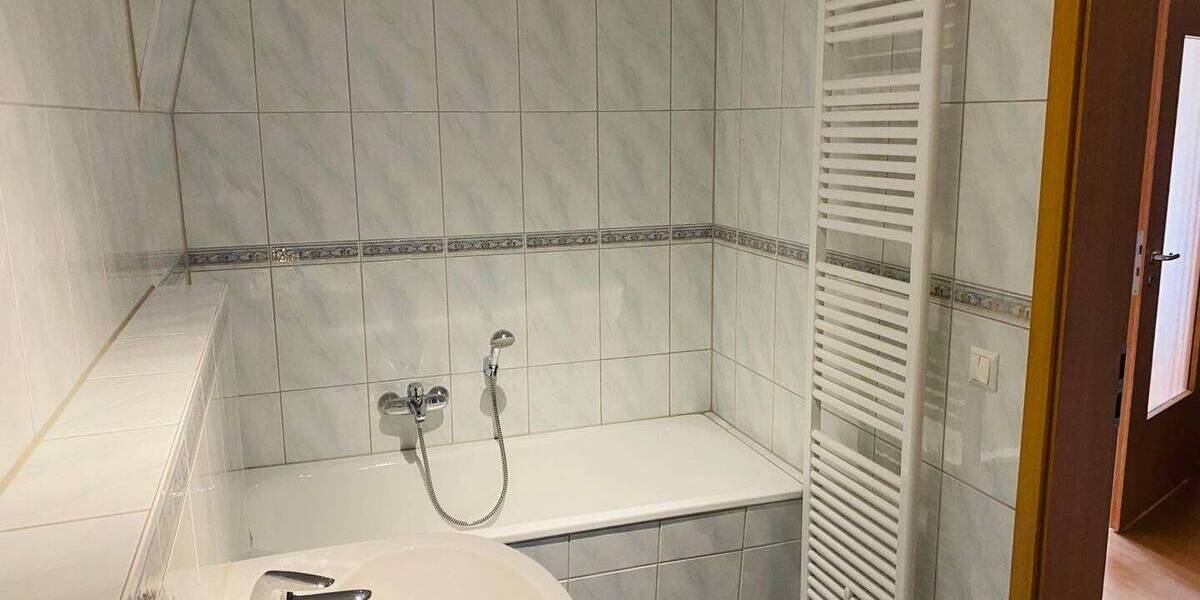 Zimmer Halle Heide Süd - 3 Zimmer, 80 m&sup2;, 1.070&euro; | Angebot:26410434