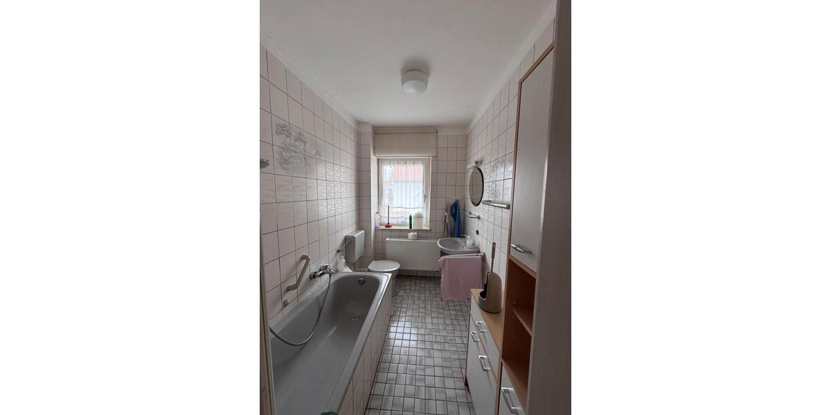 Einfamilienhaus Amöneburg - 7 Zimmer, 160 m&sup2;, 900&euro; | Angebot:25641968