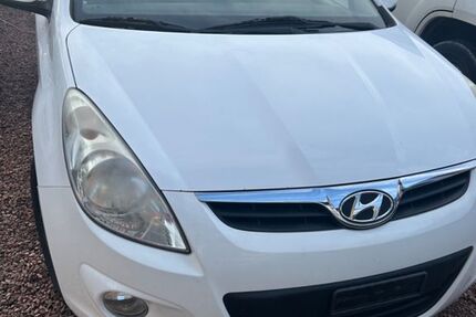 Hyundai i20 271.000 km 2.850 &euro; Steinen 79585