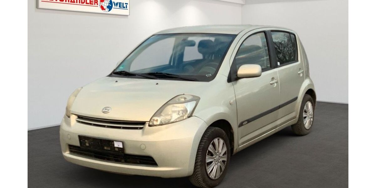 Daihatsu Sirion 195.560 km 1.699 &euro; Brehna 06796