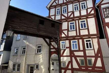 Haus zum Kaufen in Herborn 120.000 € 146 m² 6 zimmer