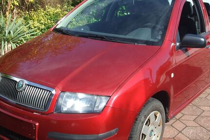 Skoda Fabia 125.000 km 1.990 € Ihrlerstein 93346