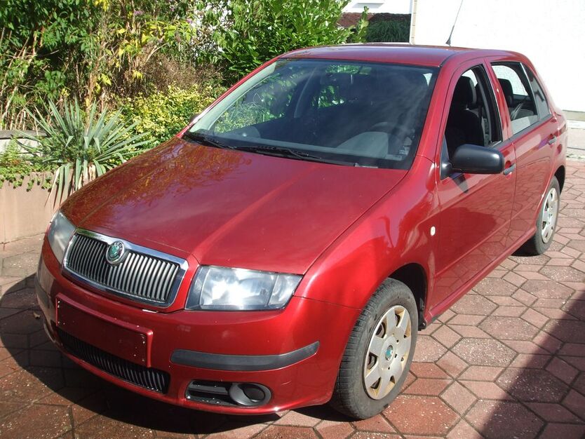 Skoda Fabia 125.000 km 1.990 € Ihrlerstein 93346
