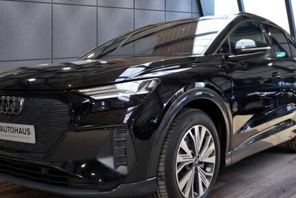 Audi Q4 e-tron 67.900 km 32.960 &euro; Cloppenburg 49661