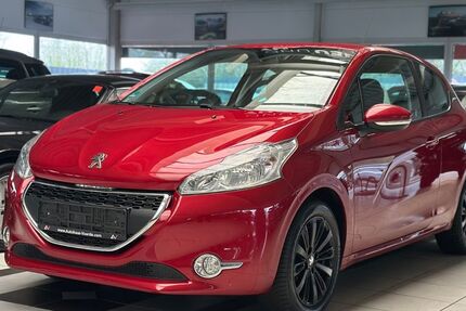 Peugeot 208 129.000 km 4.990 &euro; Voerde 46562