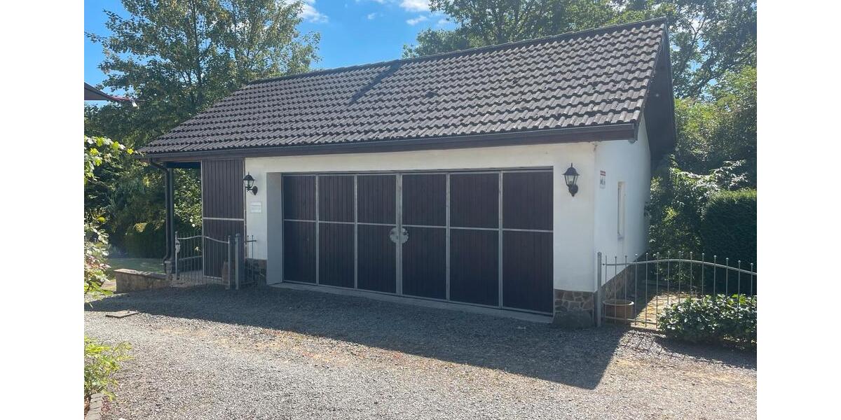 Doppelhaushälfte Reichshof - 9 Zimmer, 320 m&sup2;, 400.000&euro; | Angebot:27030689