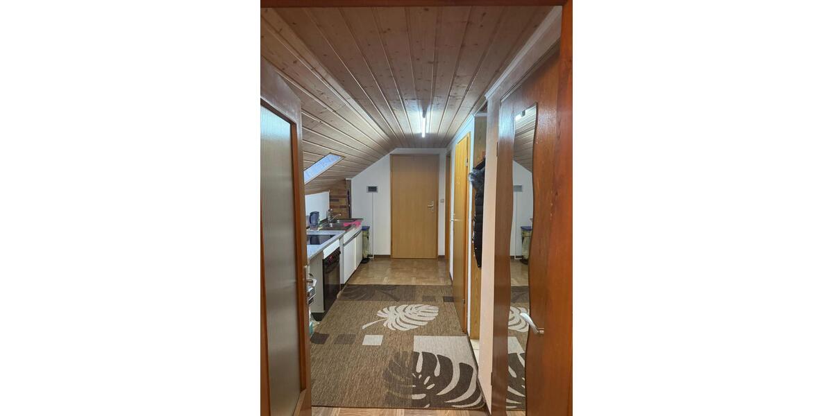 Dachgeschoßwohnung Bebra - 2 Zimmer, 42 m&sup2;, 350&euro; | Angebot:25311592