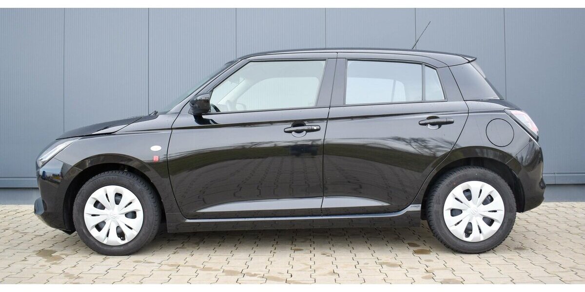Suzuki Swift Club 1.2l M/T Dualjet Hybrid 26.700 km 15.450 &euro; Höchberg-Würzburg 97204