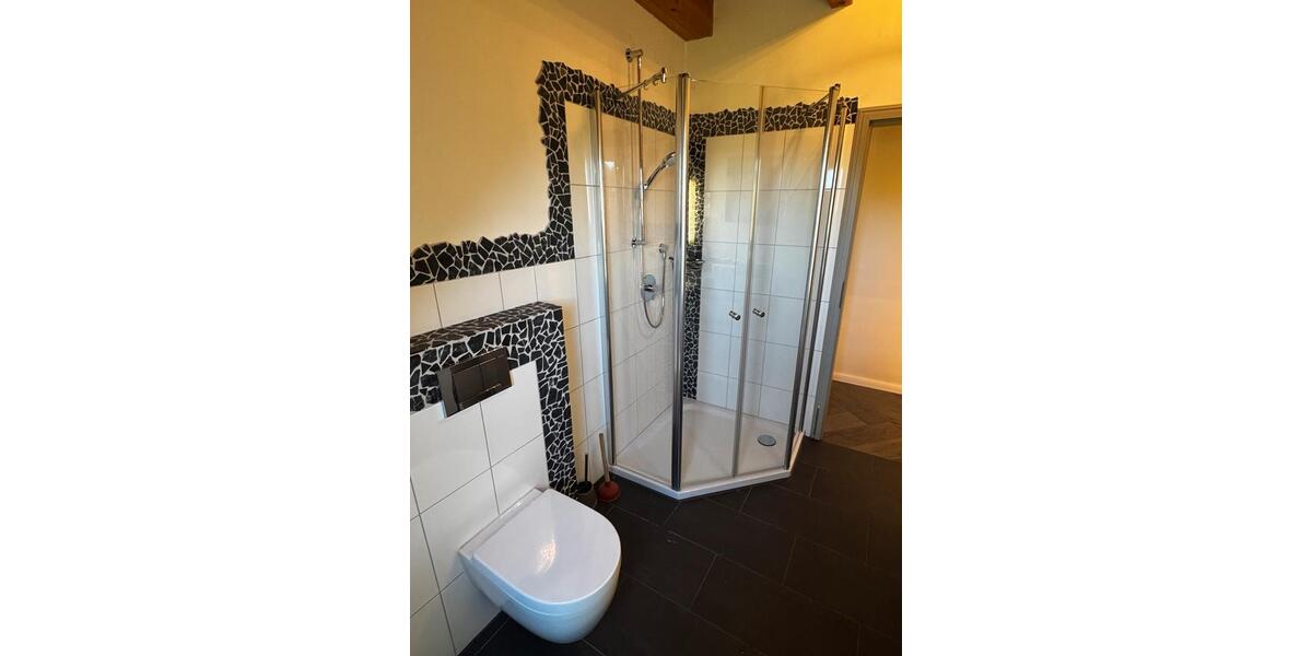 Dachgeschoßwohnung Stegaurach - 5 Zimmer, 180 m&sup2;, 2.300&euro; | Angebot:26288325