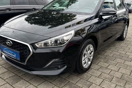 Hyundai i30 134.000 km 12.900 € Dachau (bei München) 85221
