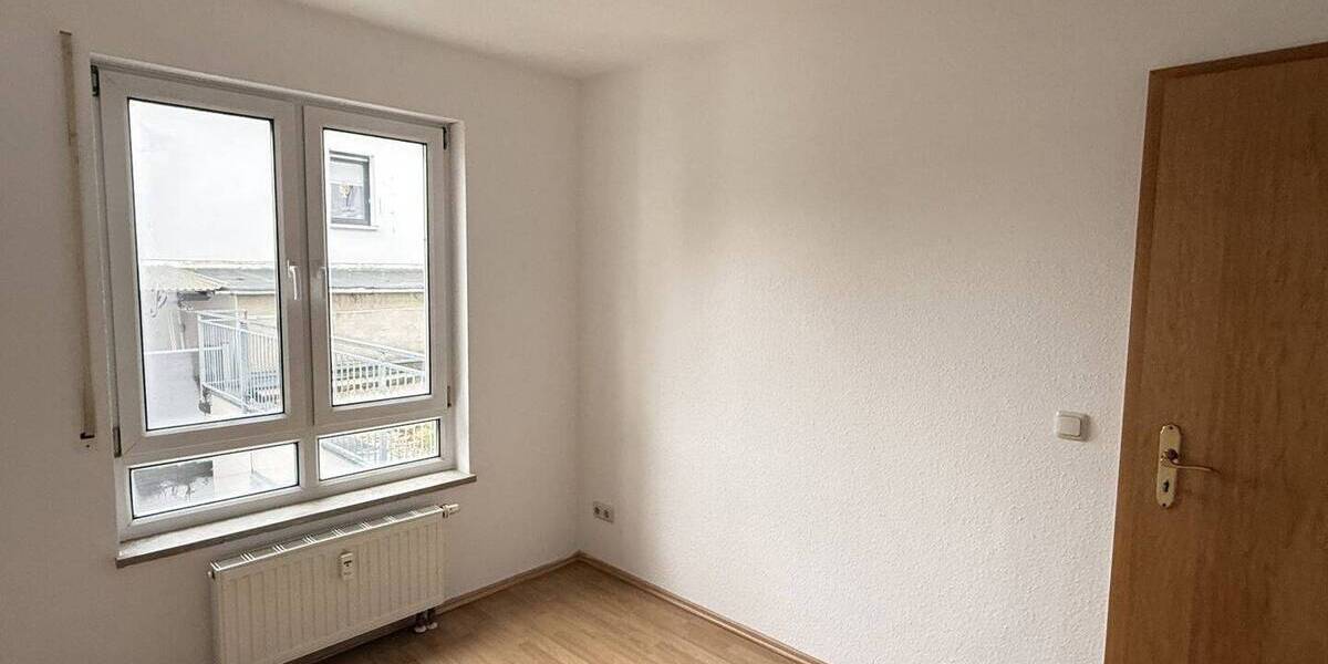 Etagenwohnung Zwickau Marienthal - 4 Zimmer, 75 m&sup2;, 110.000&euro; | Angebot:26176737