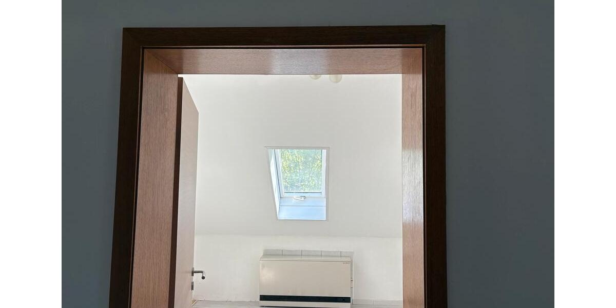 Dachgeschoßwohnung Dransfeld - 4 Zimmer, 87 m&sup2;, 750&euro; | Angebot:26398862